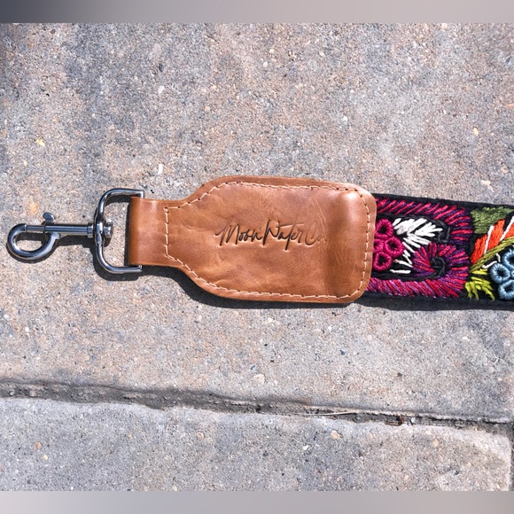 Gorgeous Crossbody Strap - Picture 6 of 14